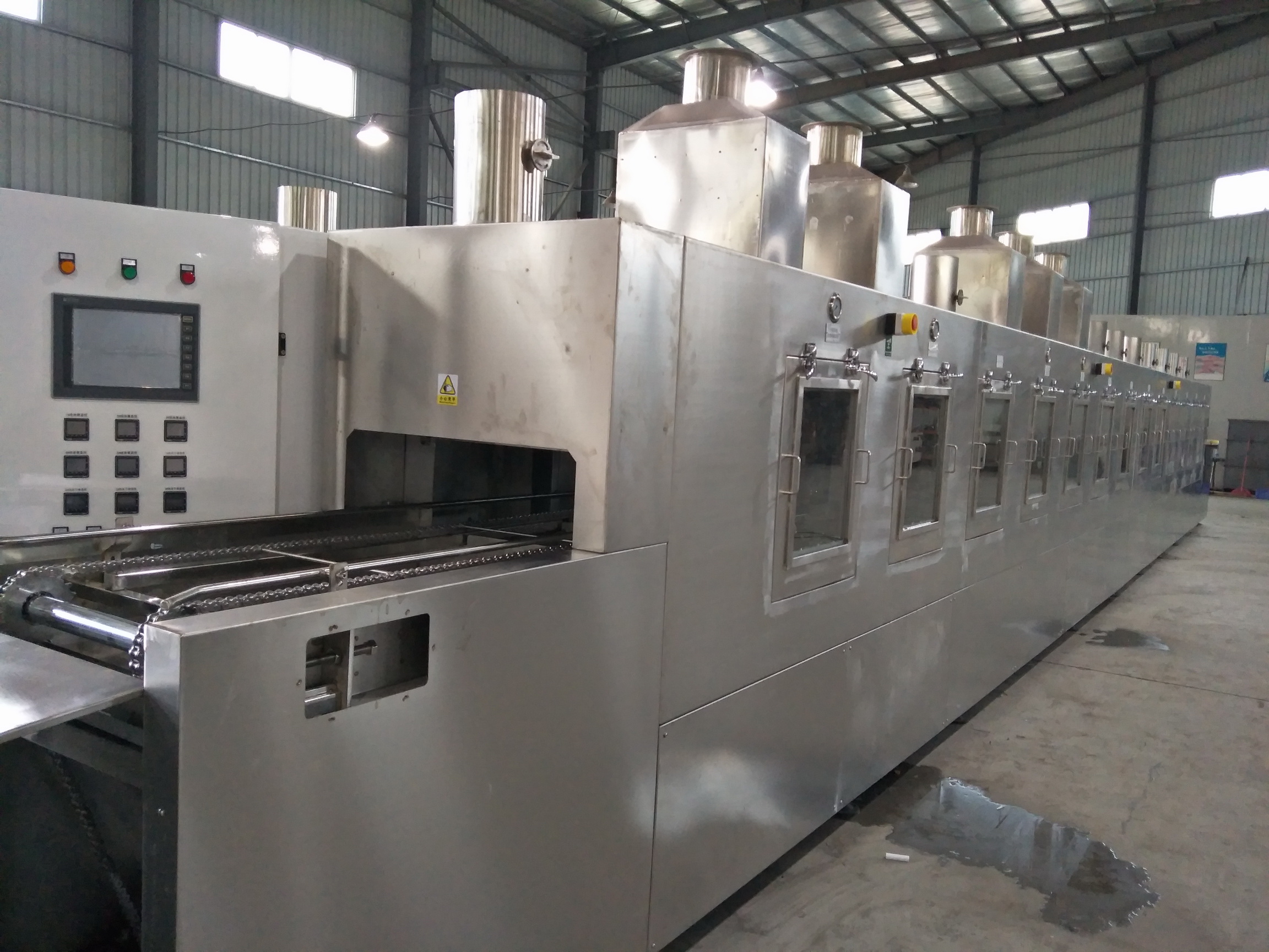 通過式噴淋清洗機